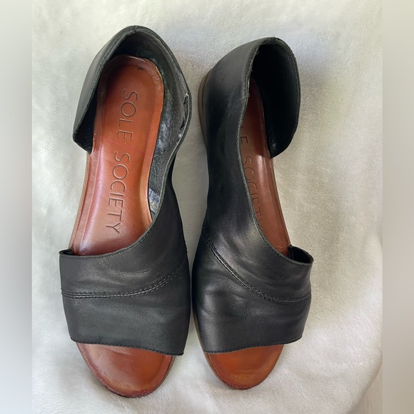 Soul Society, Colvan cut out black leather soft sandal flats size 8 black - Picture 3 of 7